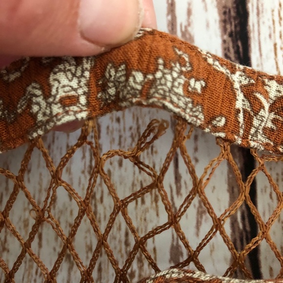 Guilded Intent Printed Buckle Top Size Small - Picture 5 of 8